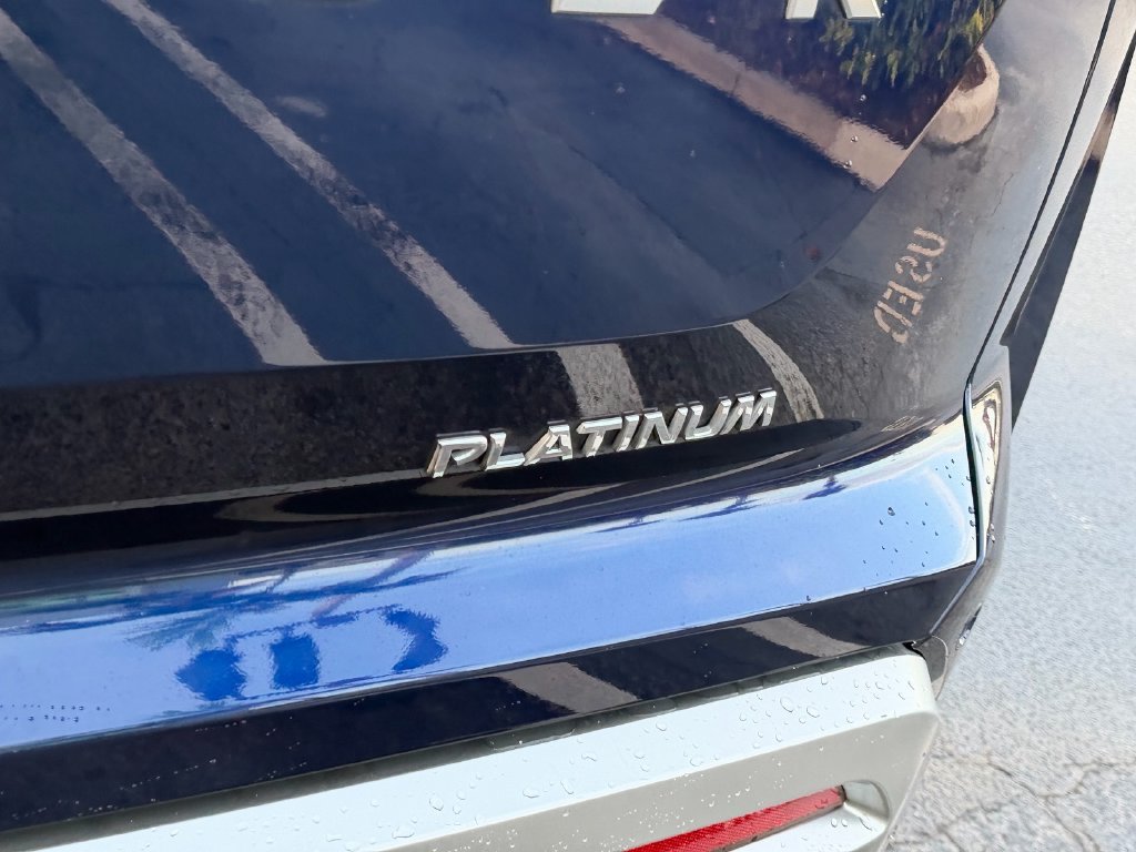 Used 2024 Nissan Pathfinder Platinum FWD image 13