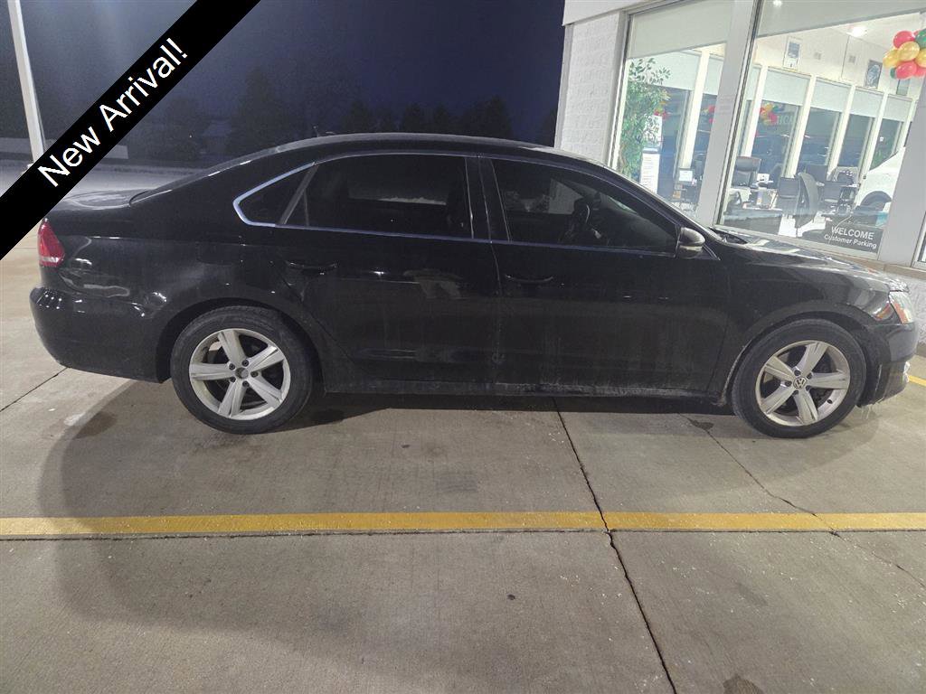 Used 2012 Volkswagen Passat TDI SE image 1