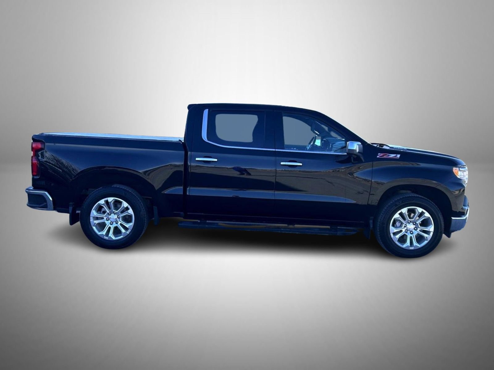 Certified 2023 Chevrolet Silverado 1500 LTZ w/ Z71 Off-Road Package image 4