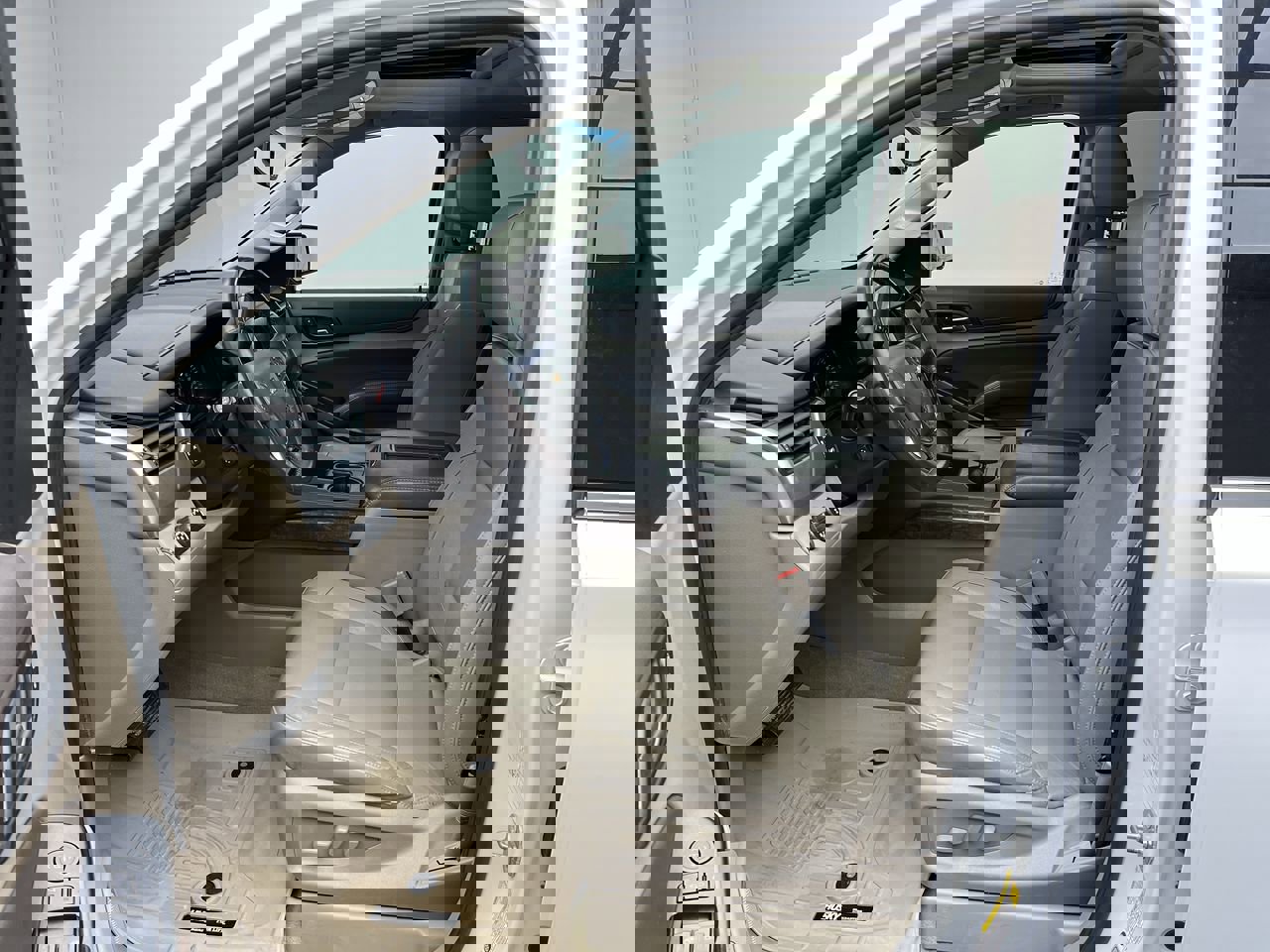 Used 2018 Chevrolet Tahoe LT image 3