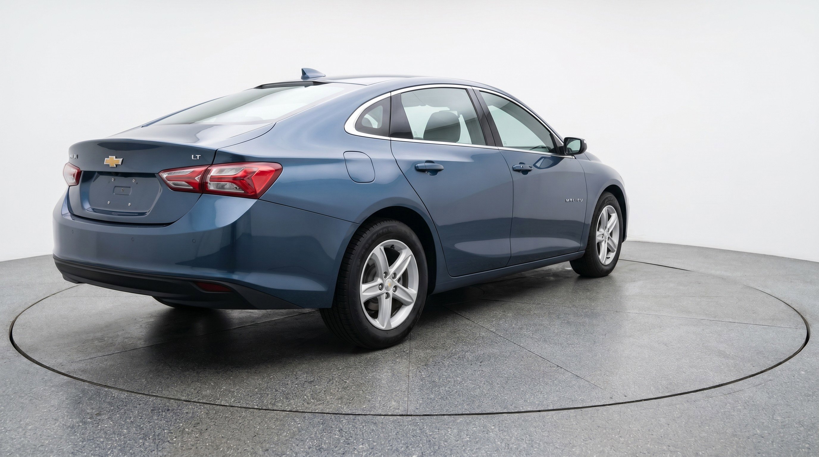 Used 2024 Chevrolet Malibu LT FWD image 9