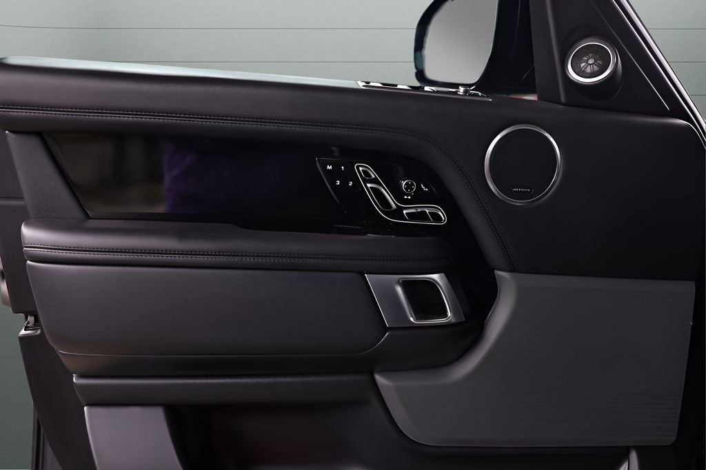 Used 2021 Land Rover Range Rover P525 Westminster Edition image 26