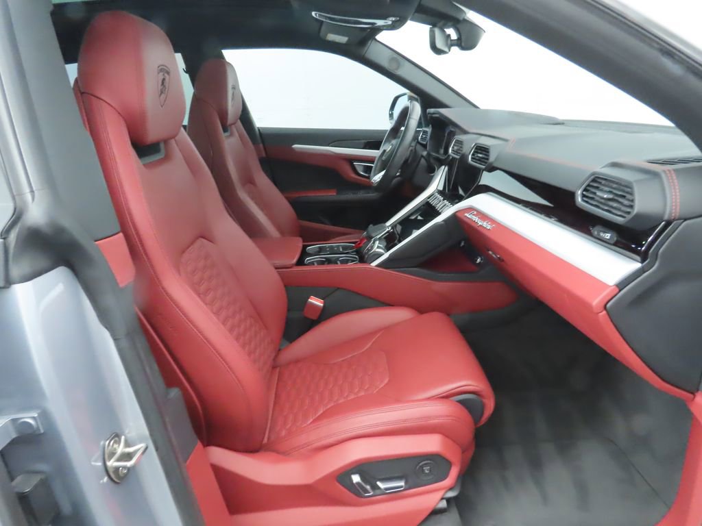 Used 2022 Lamborghini Urus image 21