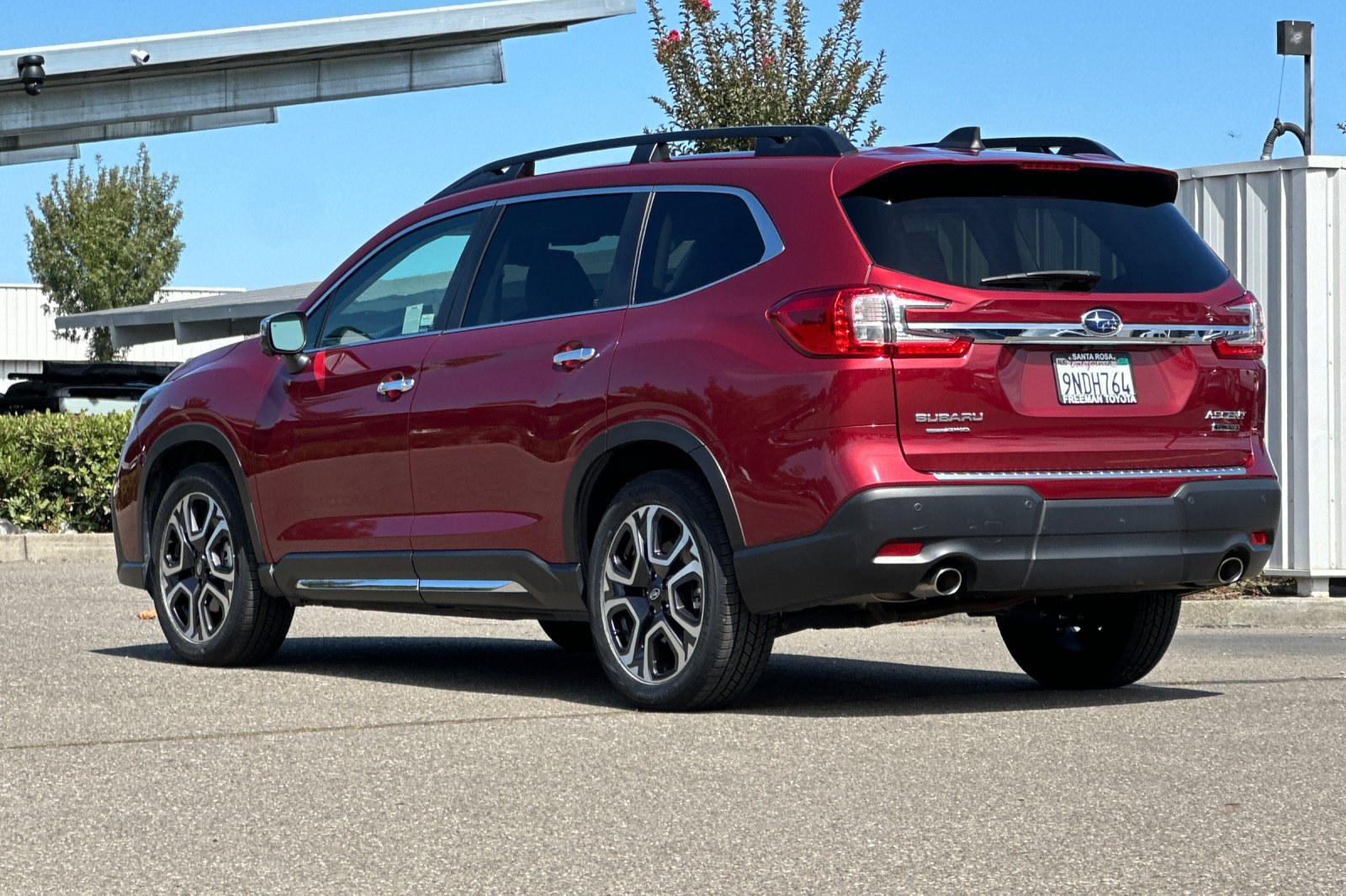 Used 2023 Subaru Ascent Touring AWD/4WD image 6