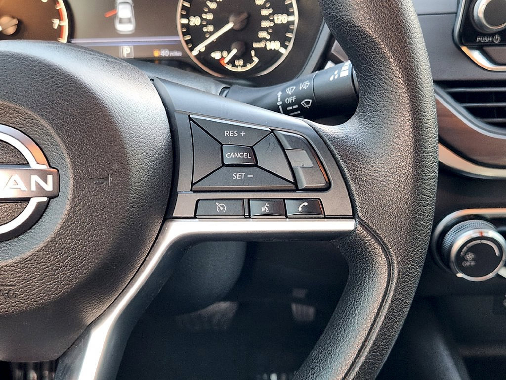 Used 2025 Nissan Altima 2.5 SV FWD image 28