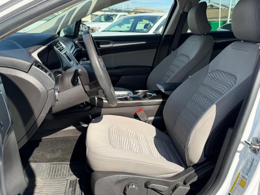 Used 2016 Ford Fusion S image 17