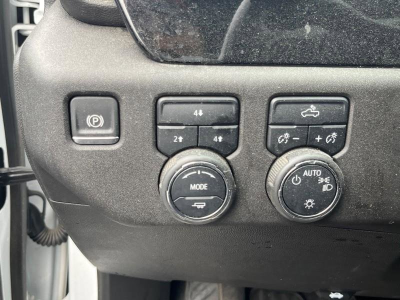 Used 2024 Chevrolet Silverado 2500 LT image 21