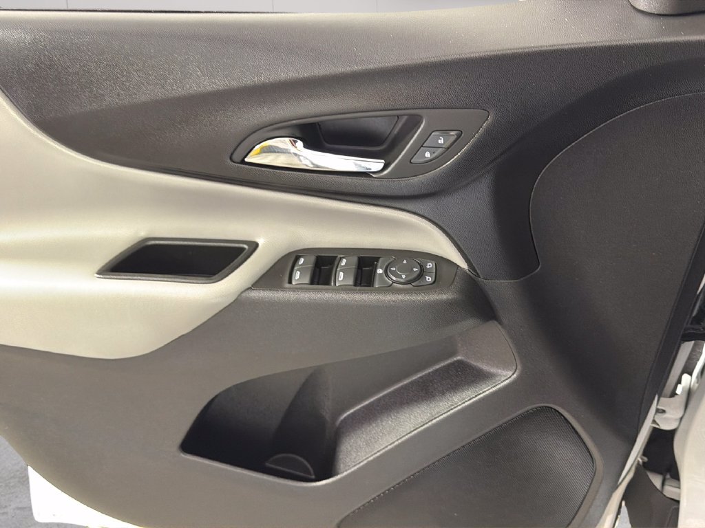Used 2022 Chevrolet Equinox LT FWD image 25
