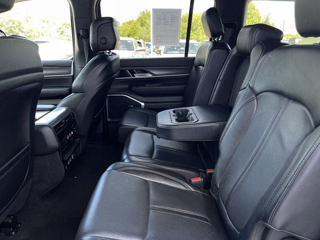 Used 2024 Jeep Wagoneer Series II w/ Flexible Seating Group RWD image 22