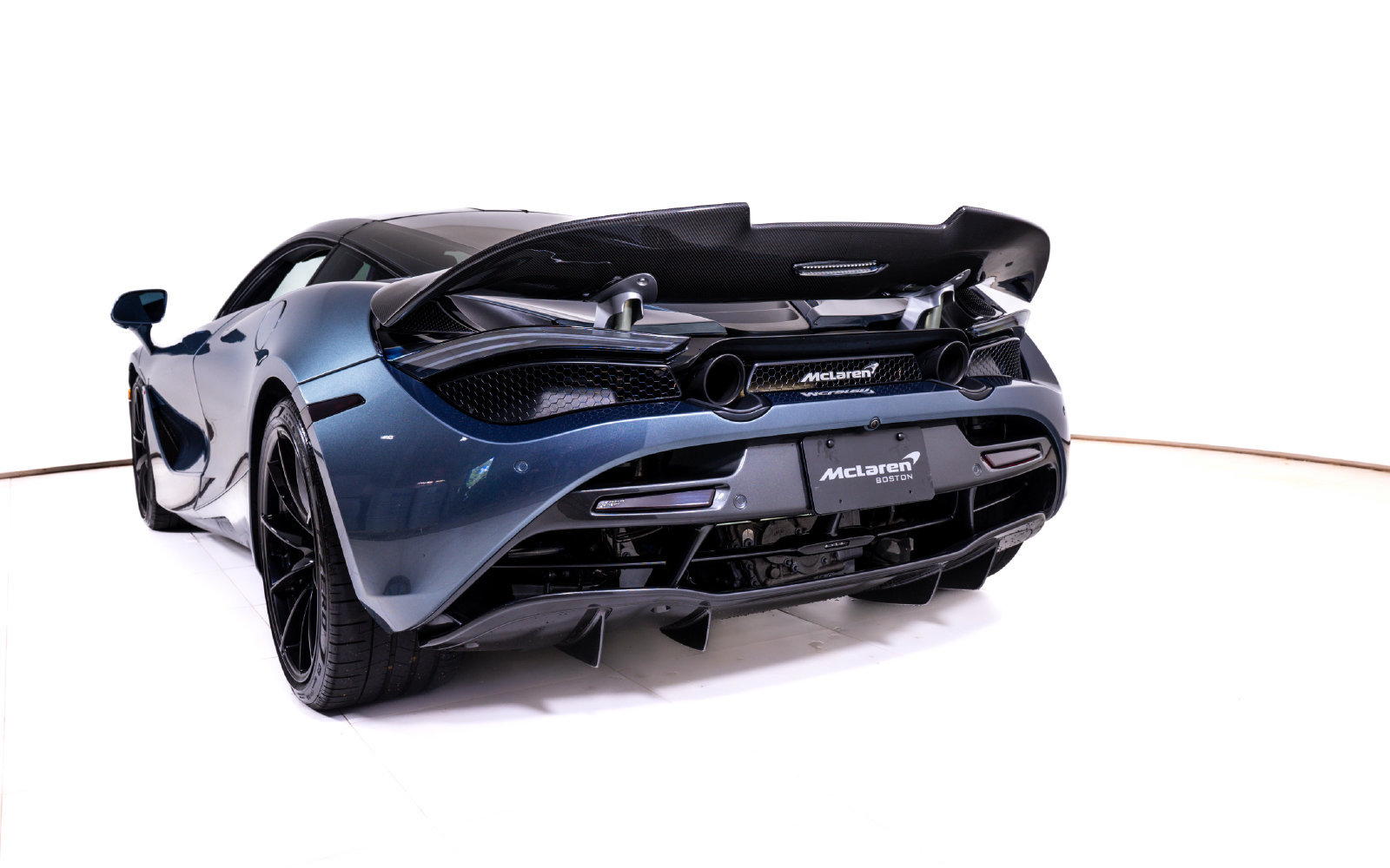 Used 2019 McLaren 720S RWD image 11