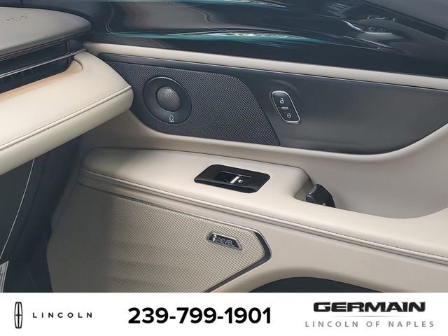 New 2025 Lincoln Nautilus Reserve image 26