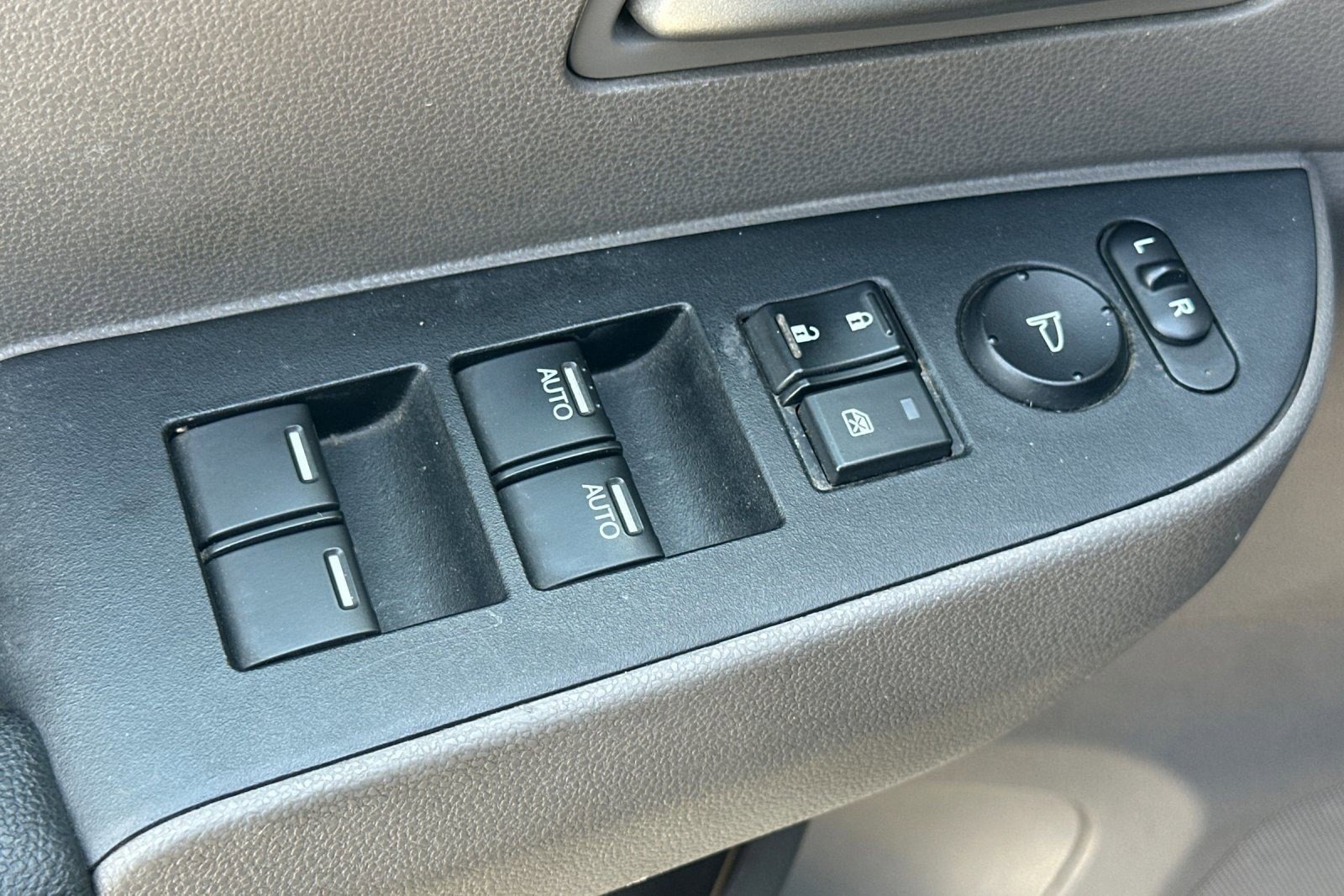 Used 2013 Honda Odyssey Touring image 13