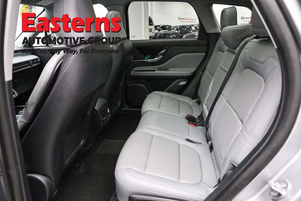 Used 2022 Lincoln Corsair AWD w/ Premium Package image 22