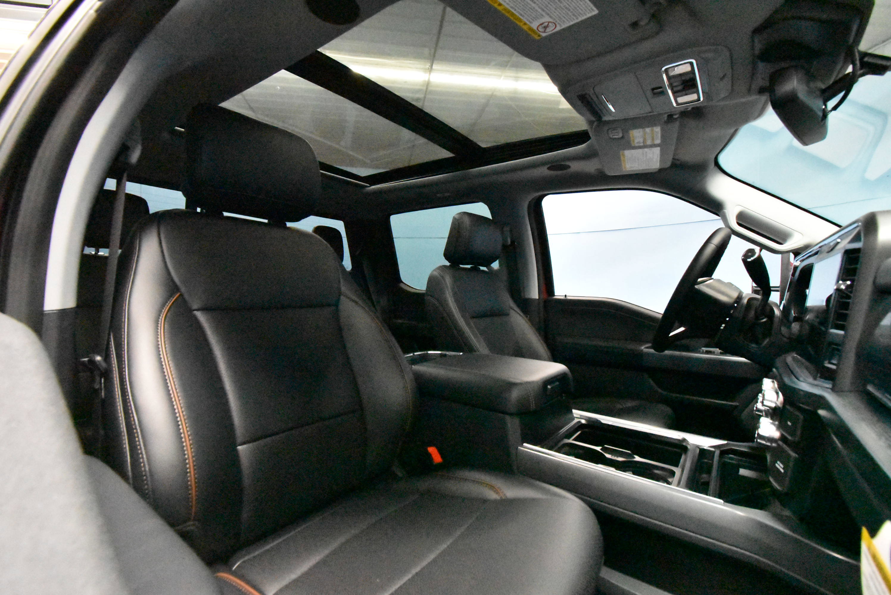 New 2025 Ford F350 Lariat w/ Lariat Ultimate Package image 27