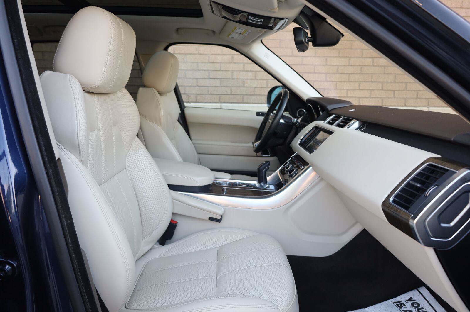 Used 2016 Land Rover Range Rover Sport HSE AWD/4WD image 29