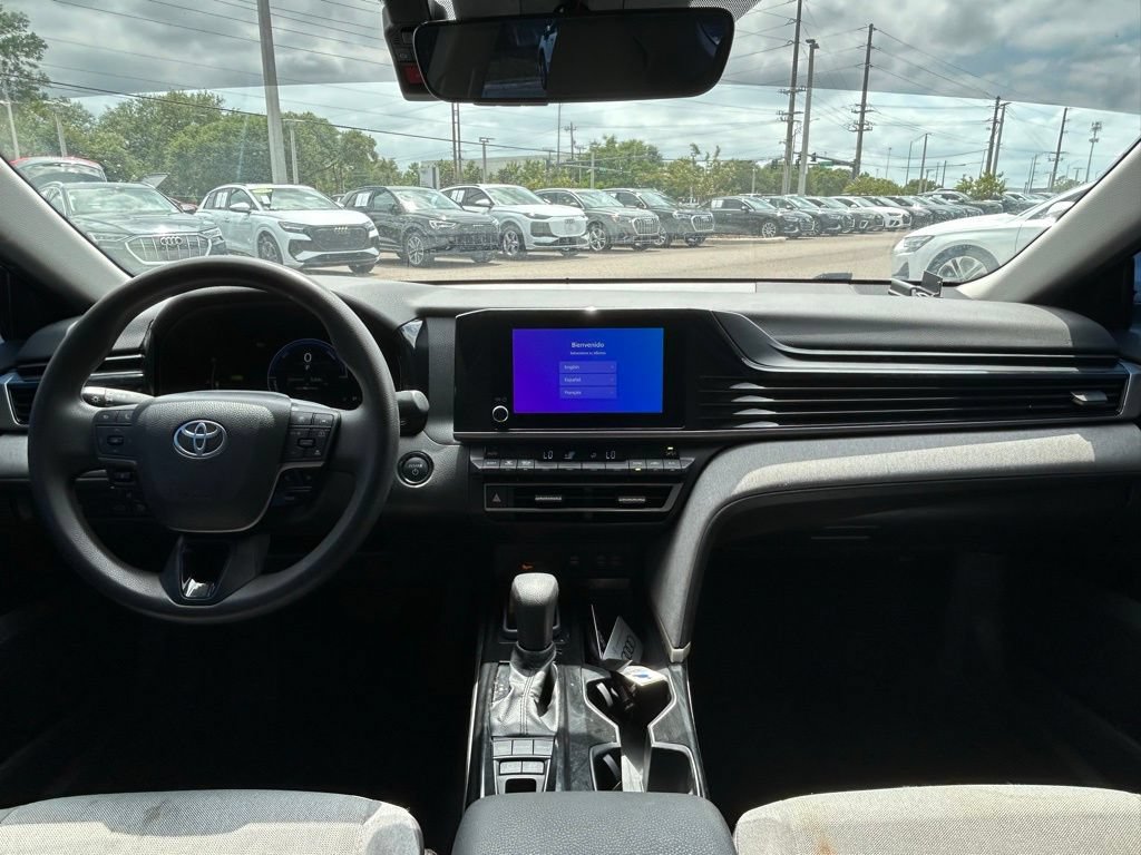 Used 2025 Toyota Camry LE w/ Convenience Package FWD image 11