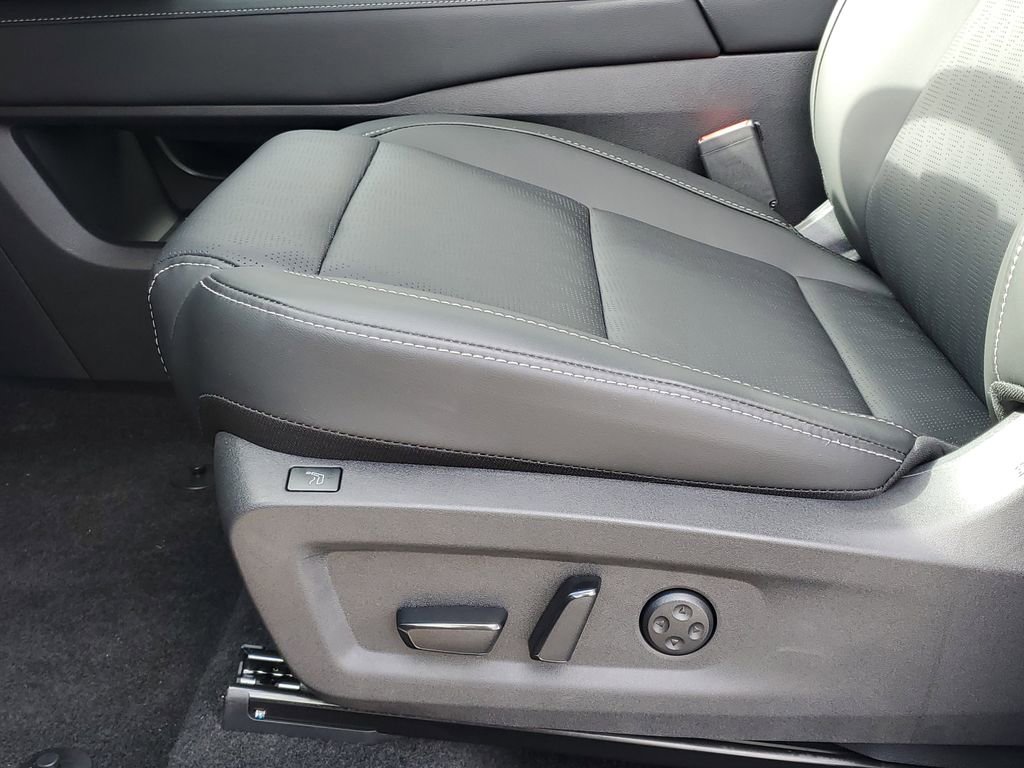 New 2025 Nissan Murano Platinum image 14