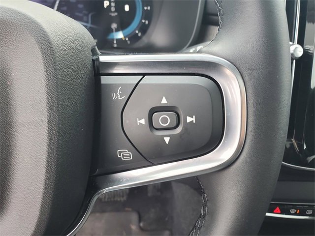 Used 2025 Volvo XC40 B5 Core w/ Protection Package Premier image 20