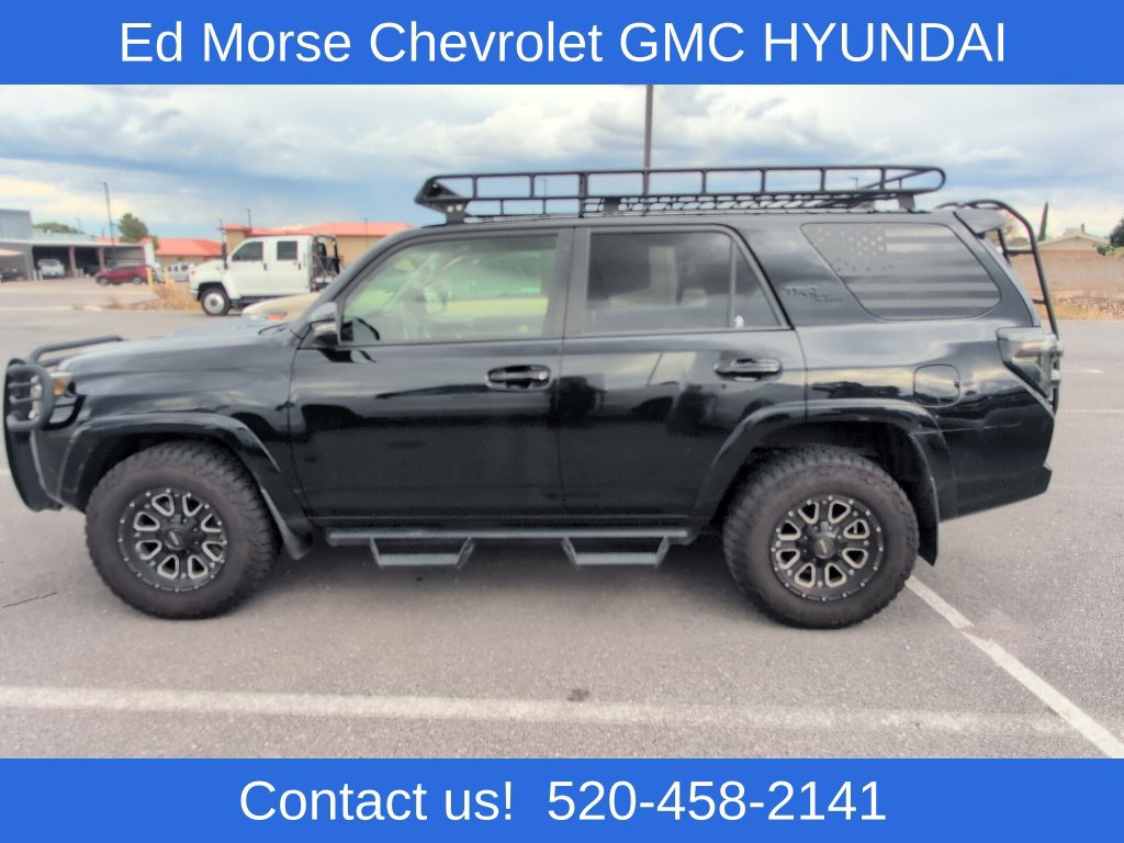 Used 2018 Toyota 4Runner TRD Off-Road Premium AWD/4WD image 2