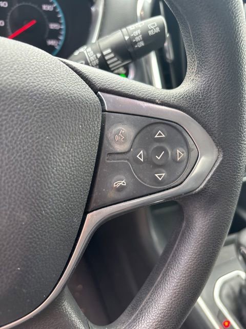 Used 2021 Chevrolet Traverse LS FWD image 25