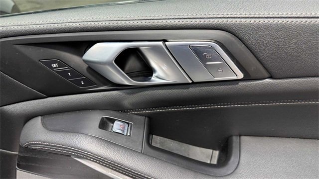 Used 2020 BMW X7 M50i w/ Executive Package image 13