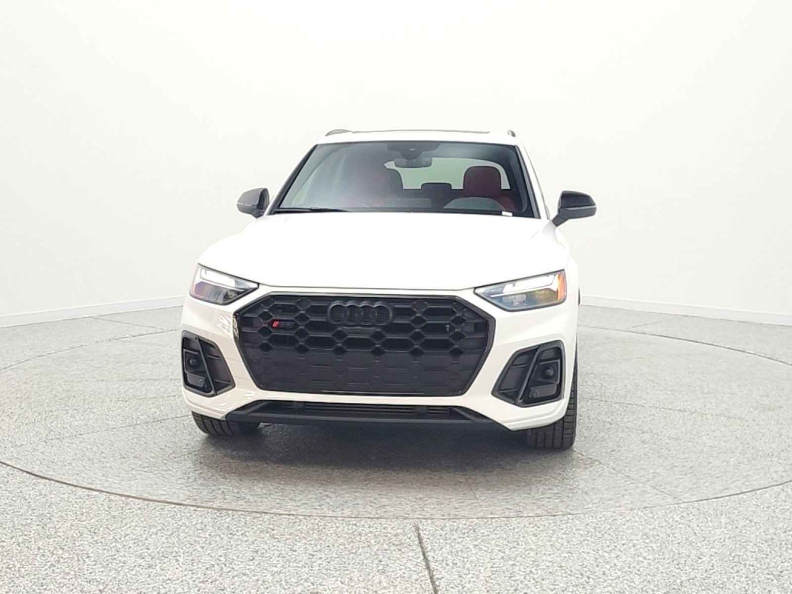 Used 2024 Audi SQ5 Premium Plus image 2