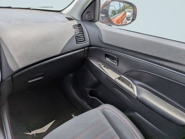 Used 2022 Mitsubishi Outlander Sport SE FWD image 16