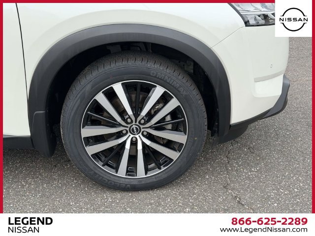 Certified 2024 Nissan Pathfinder Platinum w/ Cargo Package AWD/4WD image 11