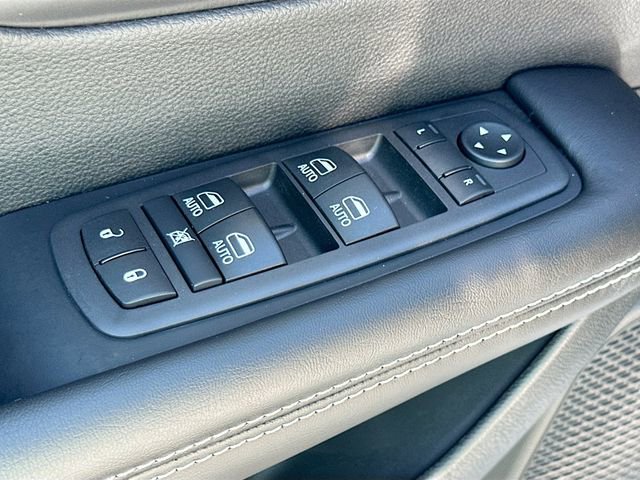 New 2026 Chrysler Voyager LX image 12