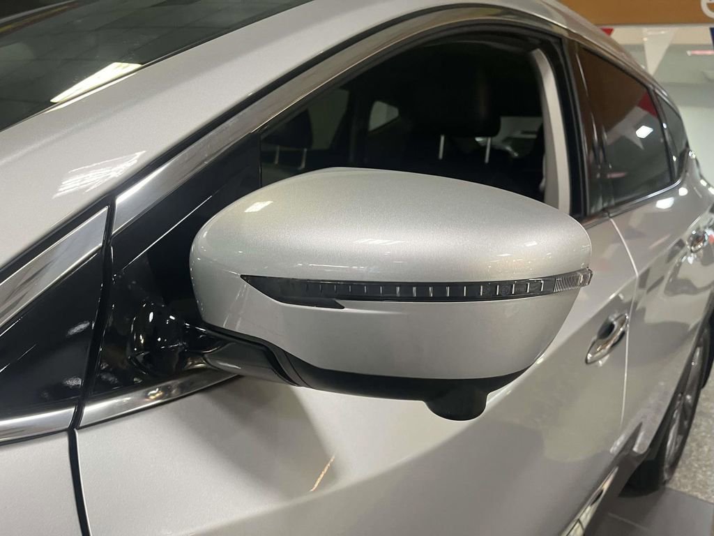 Certified 2023 Nissan Murano Platinum w/ Cargo Package image 11