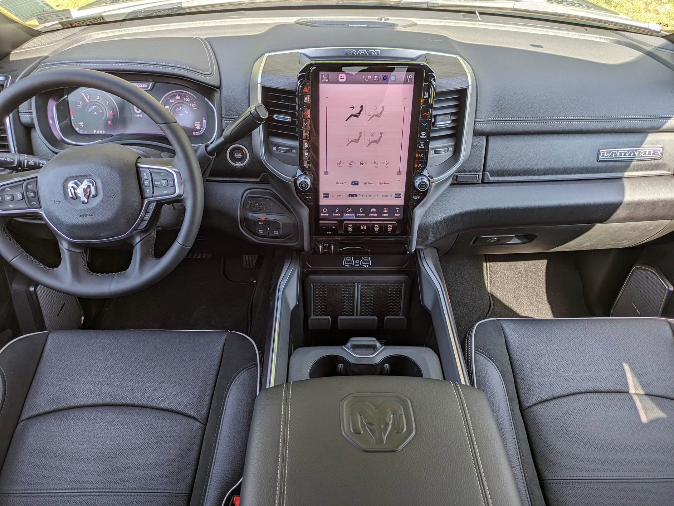 New 2025 RAM 2500 Laramie image 27