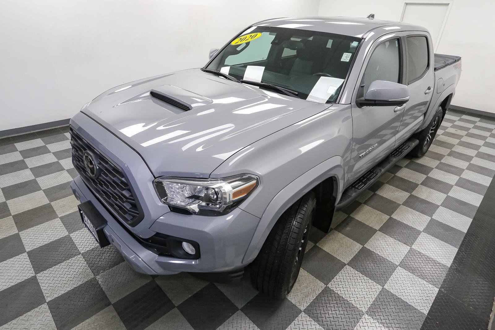 Used 2020 Toyota Tacoma TRD Sport image 6
