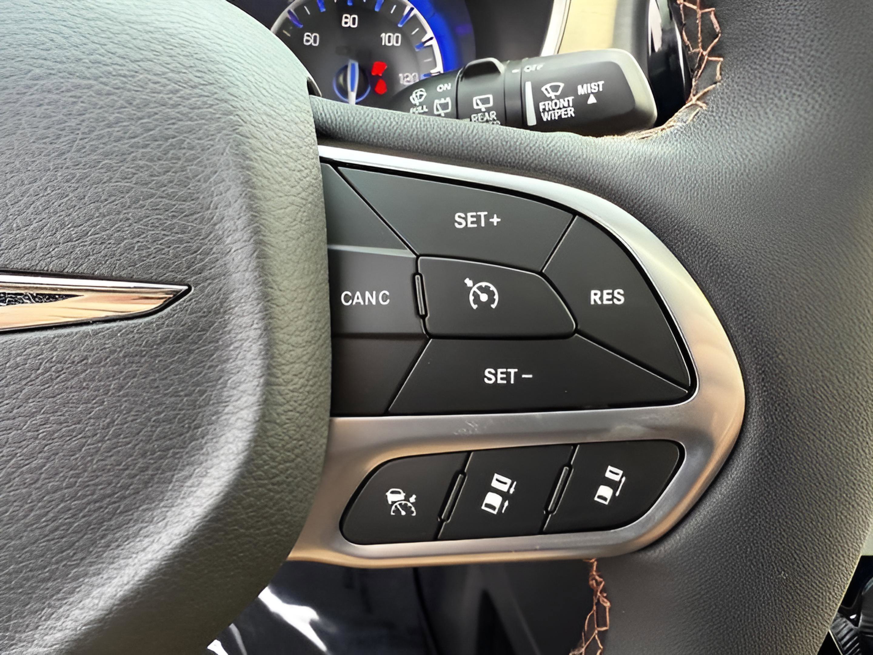 New 2026 Chrysler Pacifica Pinnacle image 18