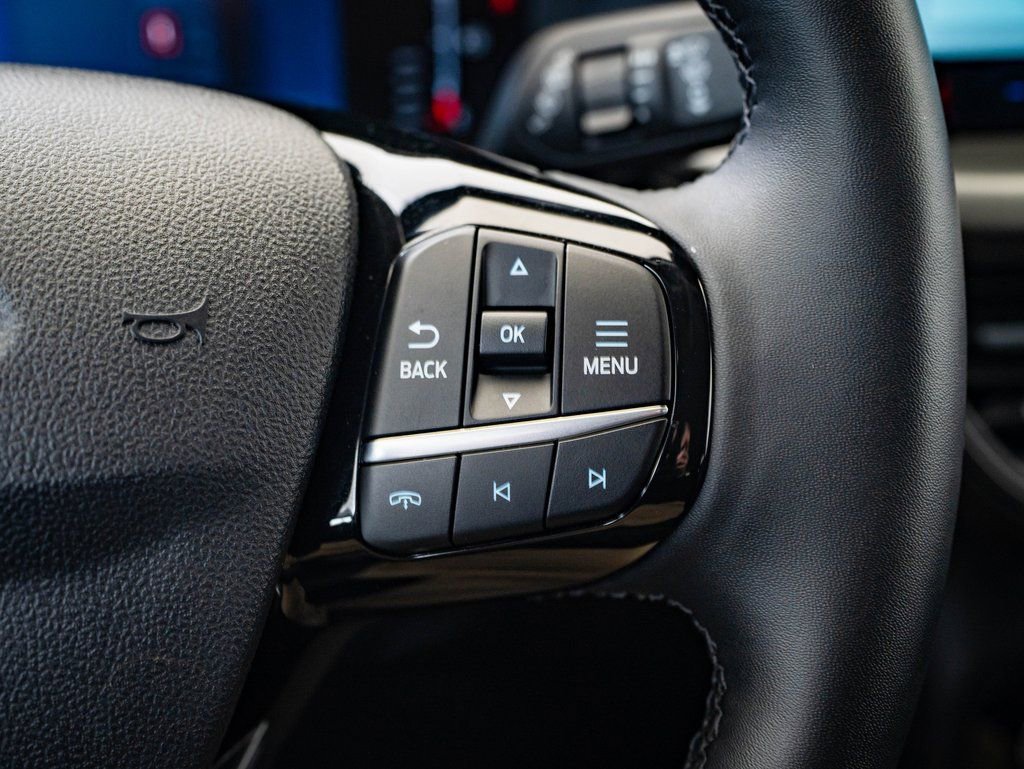 Used 2024 Ford Escape SE image 25