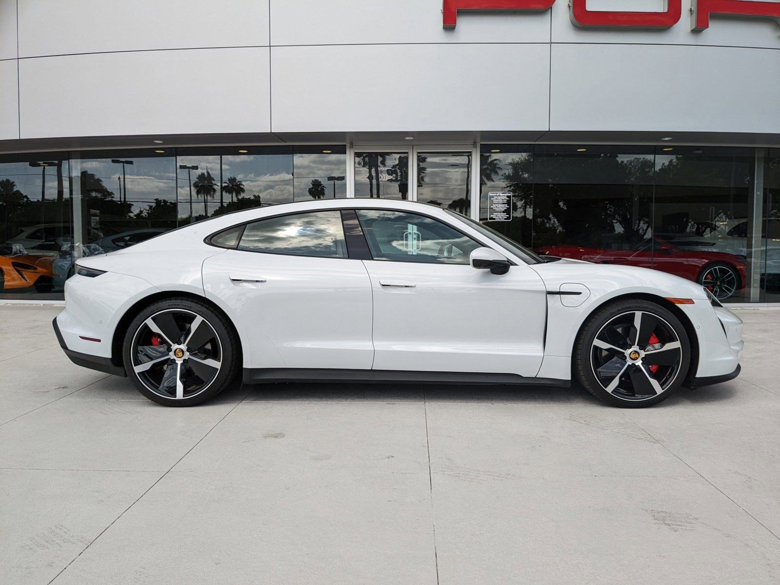New 2023 Porsche Taycan 4S AWD/4WD image 10