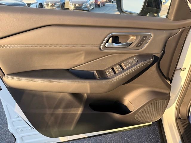 New 2026 Nissan Rogue Platinum w/ Platinum Premium Package image 10