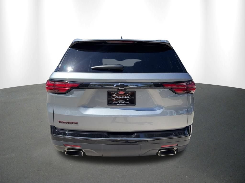 Used 2023 Chevrolet Traverse Premier w/ Redline Edition FWD image 16
