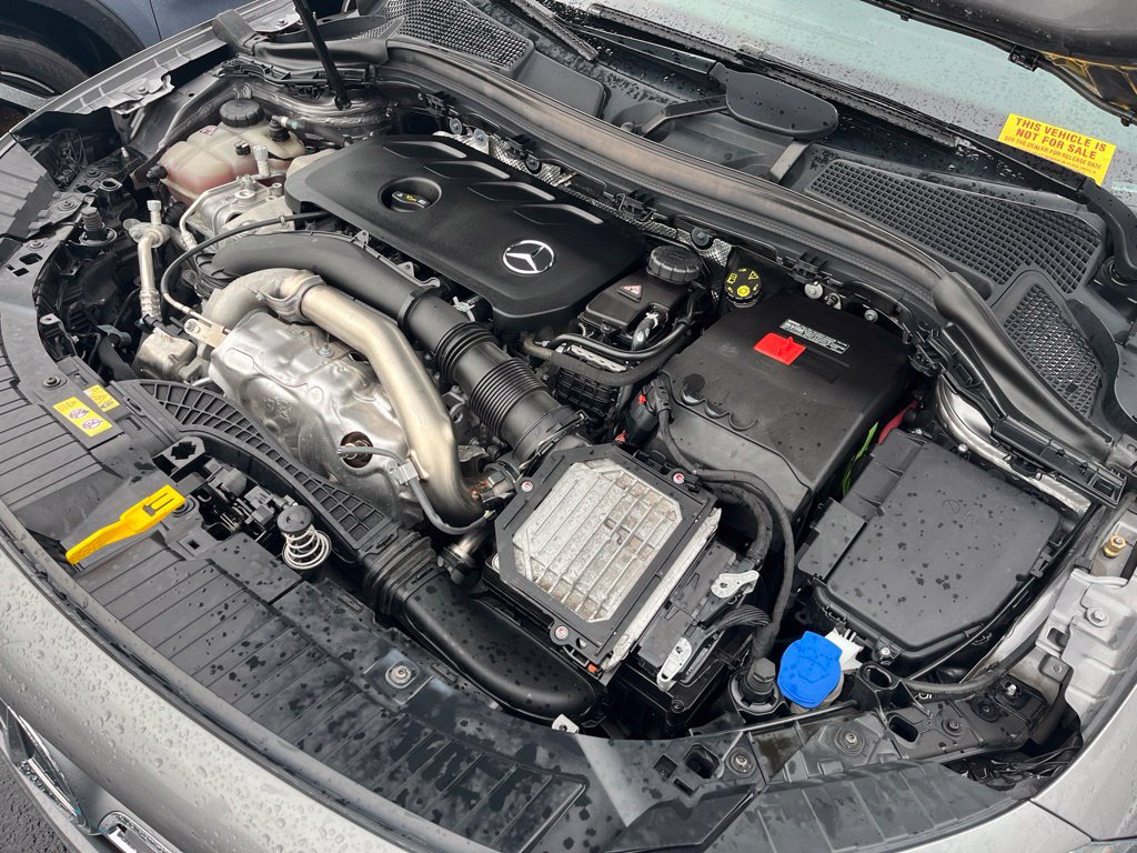 Used 2025 Mercedes-Benz GLA 250 4MATIC image 12