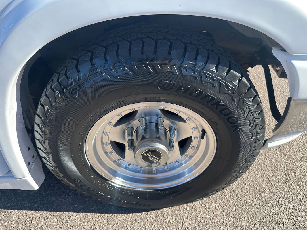 Used 2016 Chevrolet Express 2500 image 31