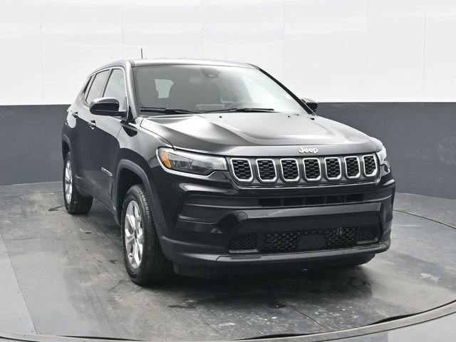 Used 2025 Jeep Compass Sport w/ Mopar Graphics Package AWD/4WD image 1