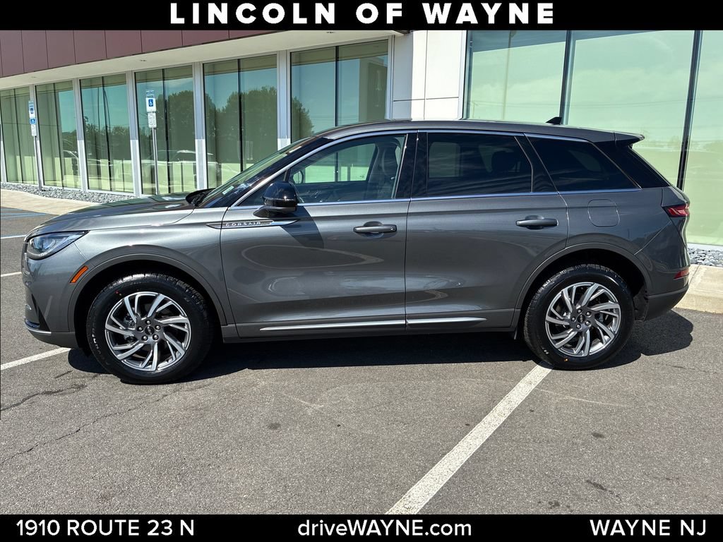 Certified 2023 Lincoln Corsair AWD w/ Equipment Group 101A image 2