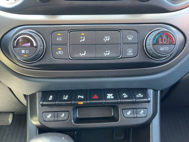 Used 2022 Chevrolet Colorado Z71 w/ Safety Package AWD/4WD image 36