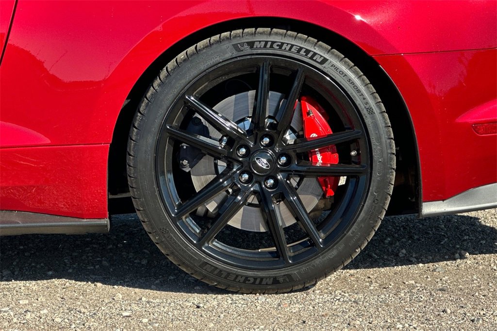 Used 2020 Ford Mustang Shelby GT500 w/ Technology Package image 28