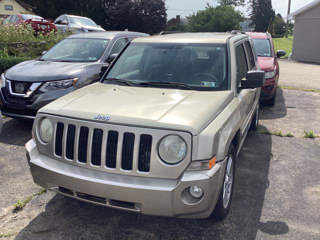 Used 2010 Jeep Patriot Latitude AWD/4WD image 9