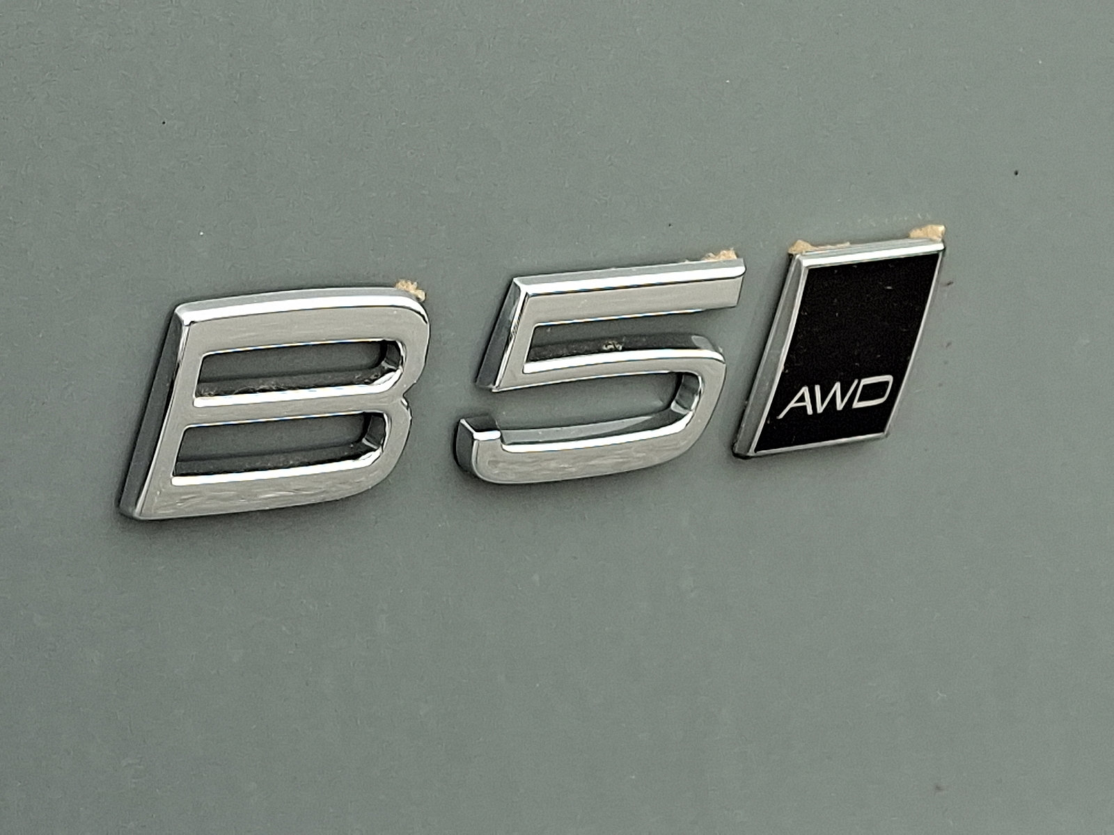 New 2025 Volvo XC40 B5 Ultra w/ Protection Package Premier image 15