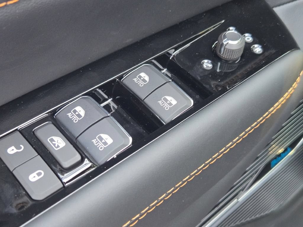 New 2026 Jeep Grand Wagoneer L Summit AWD/4WD image 32