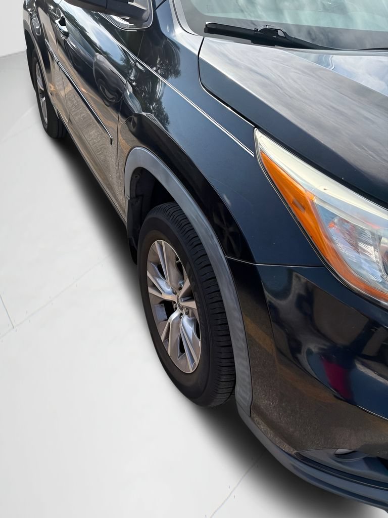 Used 2016 Toyota Highlander Plus FWD image 6