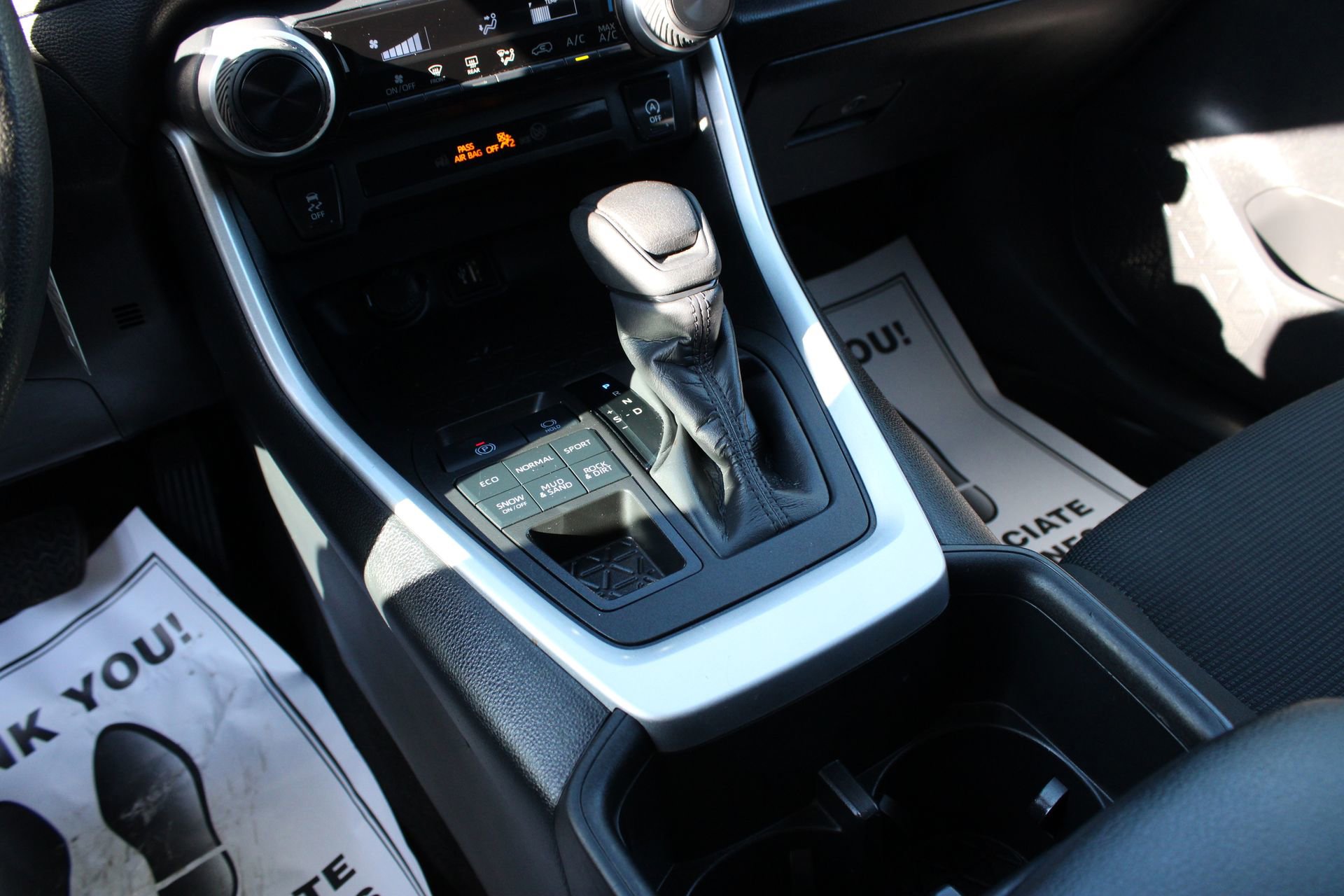 Used 2024 Toyota RAV4 LE image 38