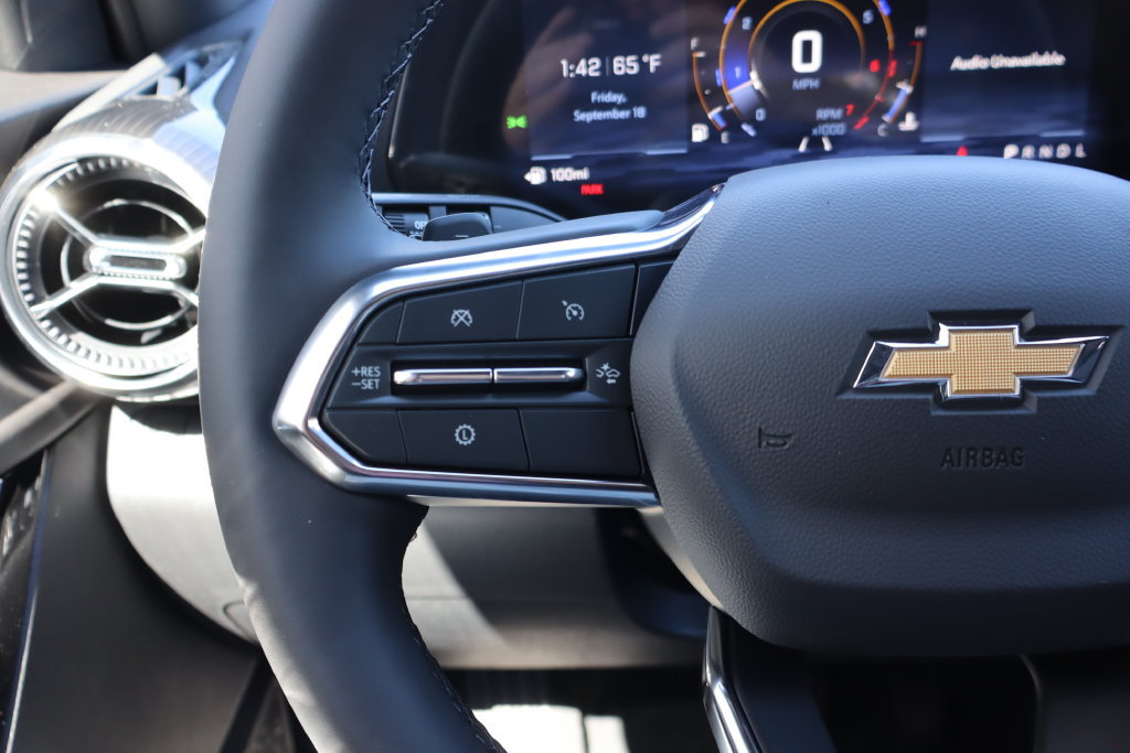 New 2027 Chevrolet Equinox LT FWD image 8
