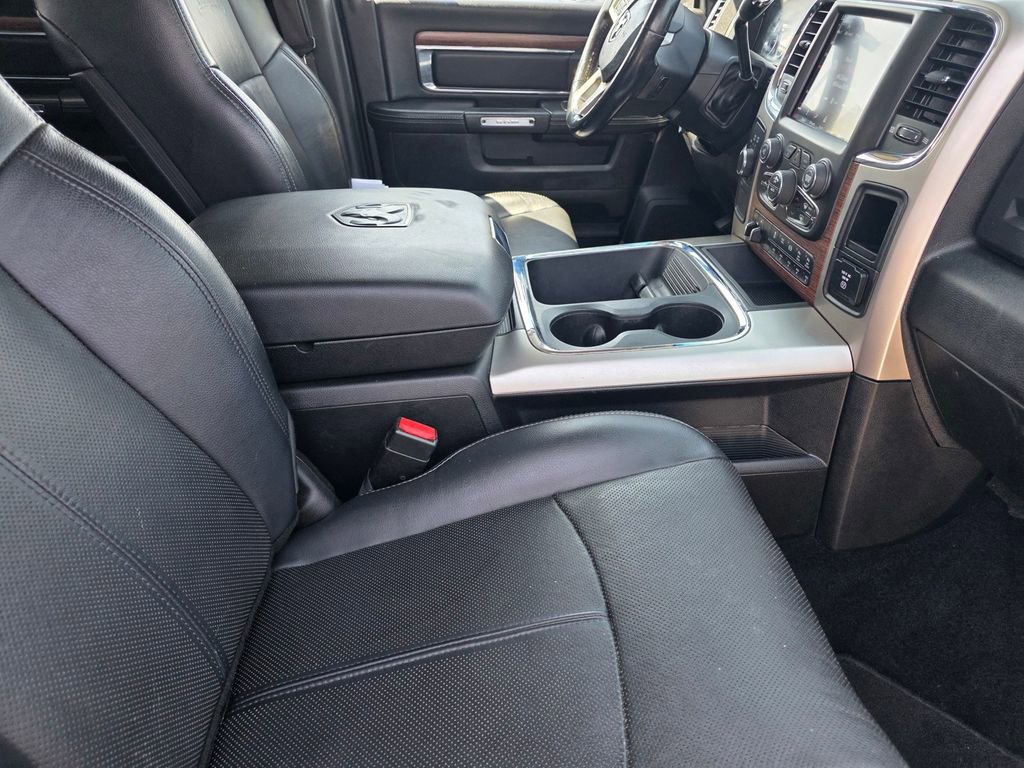 Used 2018 RAM 3500 Laramie w/ Convenience Group AWD/4WD image 22